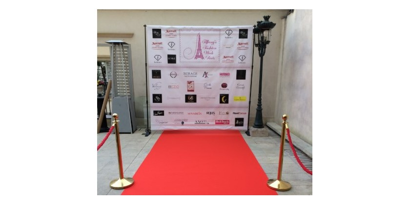 ¿Qué alfombra se utiliza para la decoración de un photocall?